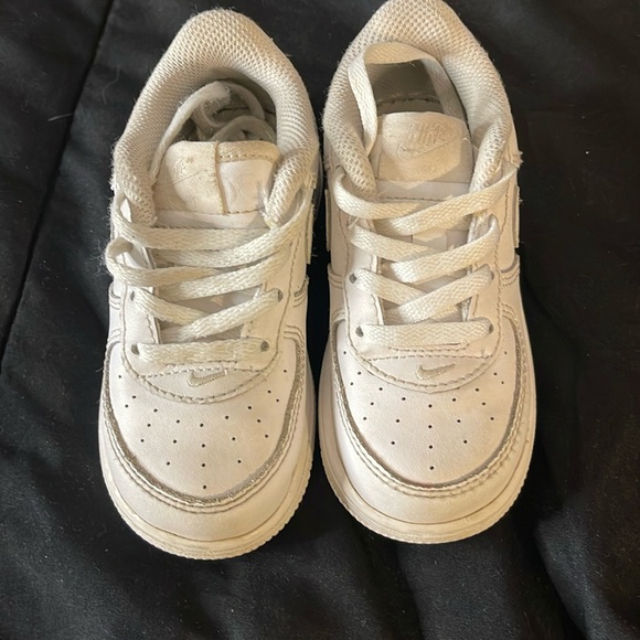Boys Nike Air Force 1 Low Size 8C White Toddler CLEAN WORN 2X EXCELLENT COND - Picture 1 of 9